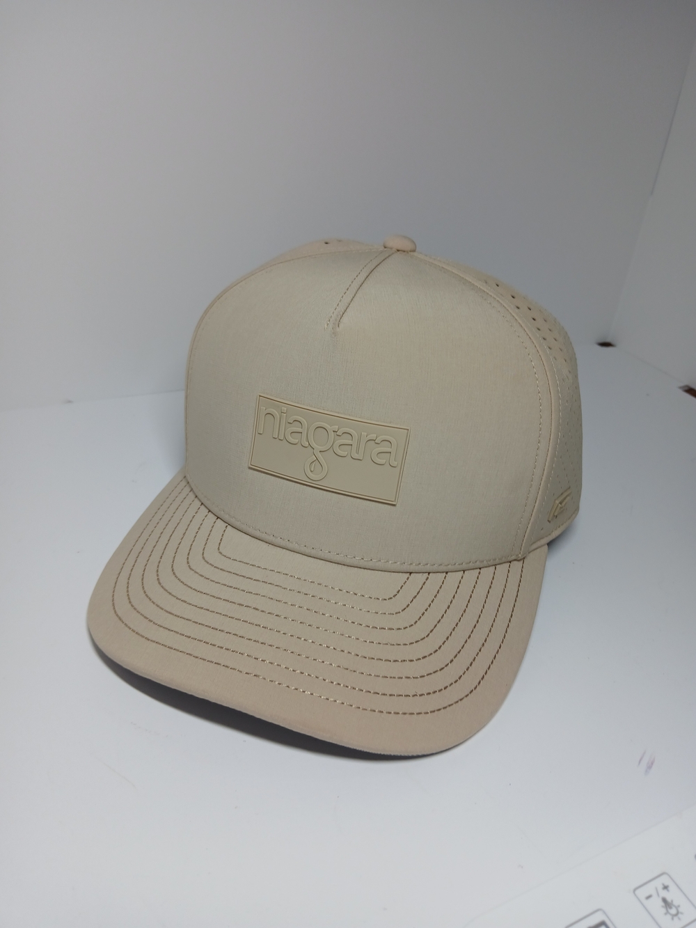 Men's Beige Cap - Structured Trucker Hat By Niagara